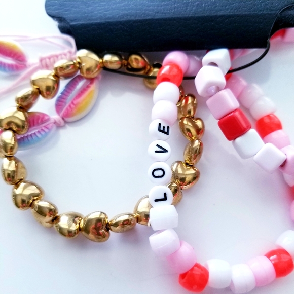 Steve Madden Set of 4 Frienship Bracelets New - Picture 5 of 7